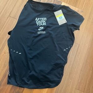 Nike Women's Black After Dark Tour Tee - Mexico City